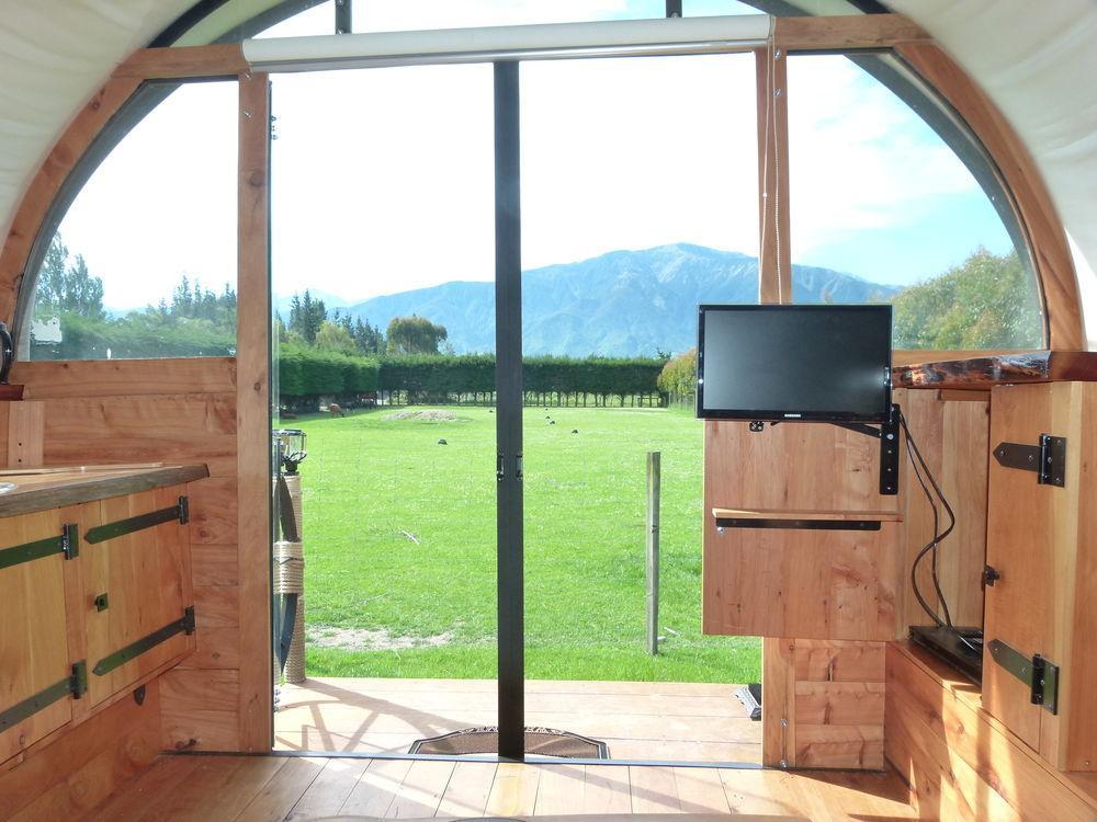 Wacky Stays - Unique Farm-Stay Glamping Rentals, Free Animal Feeding Tours Kaikoura Exterior foto